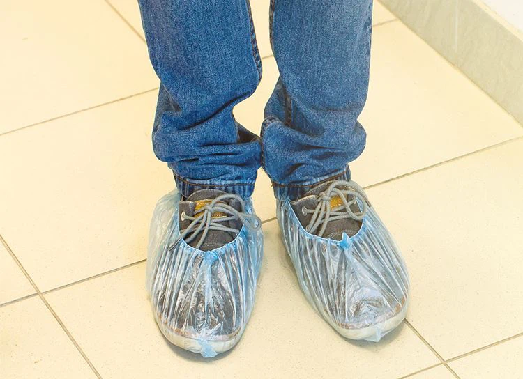 Pam Mae Angen Gorchuddion Esgid arnom